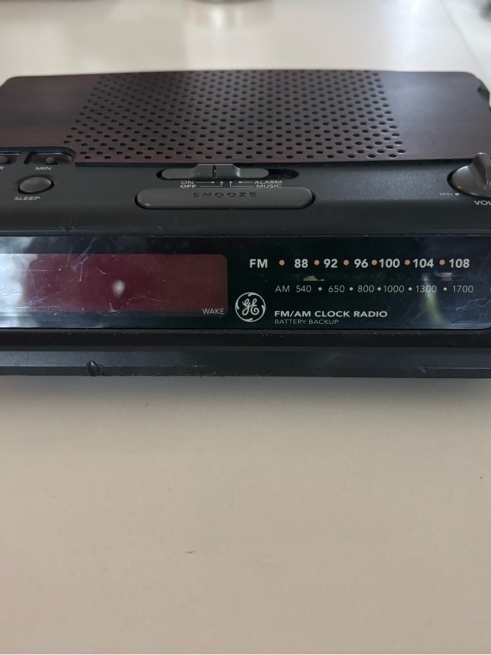GE Black FM/AM Clock Radio Alarm